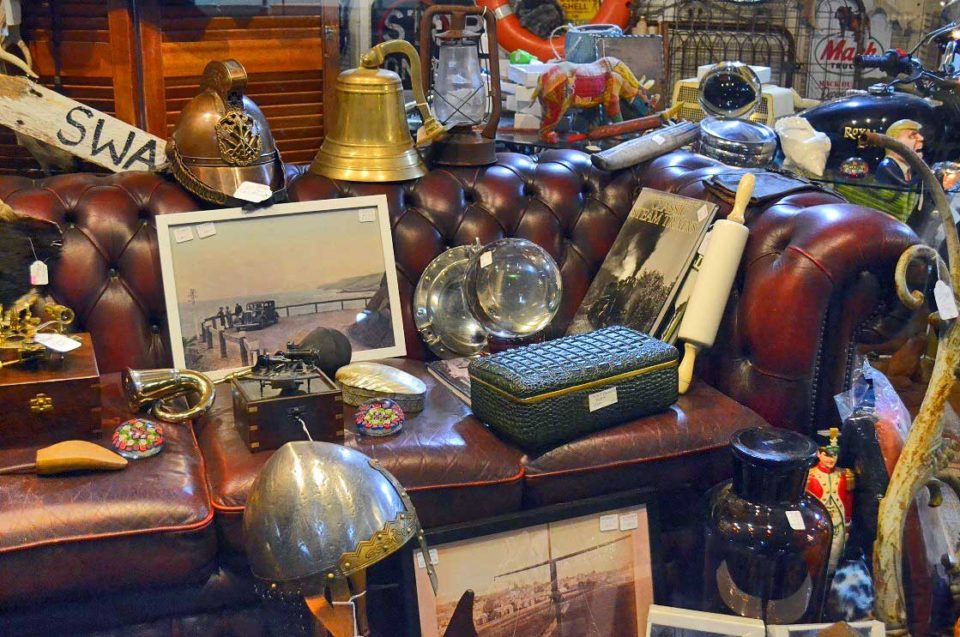 Vintage & Collectables On Hesse Queenscliff Victoria Antique Store